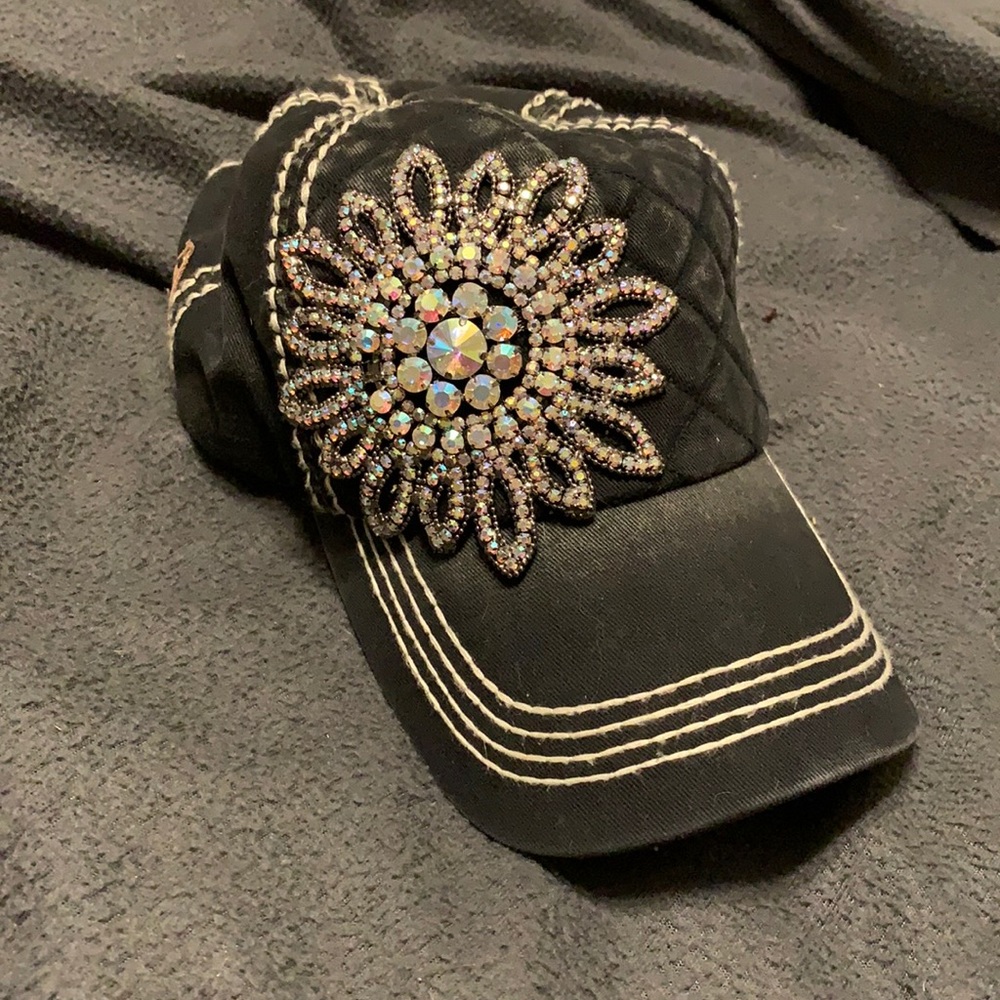 Olive and pique hat